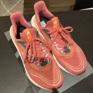 Men's Adidas Ultraboost Light Running Shoes Size US 11 Wonder Red Cloud White